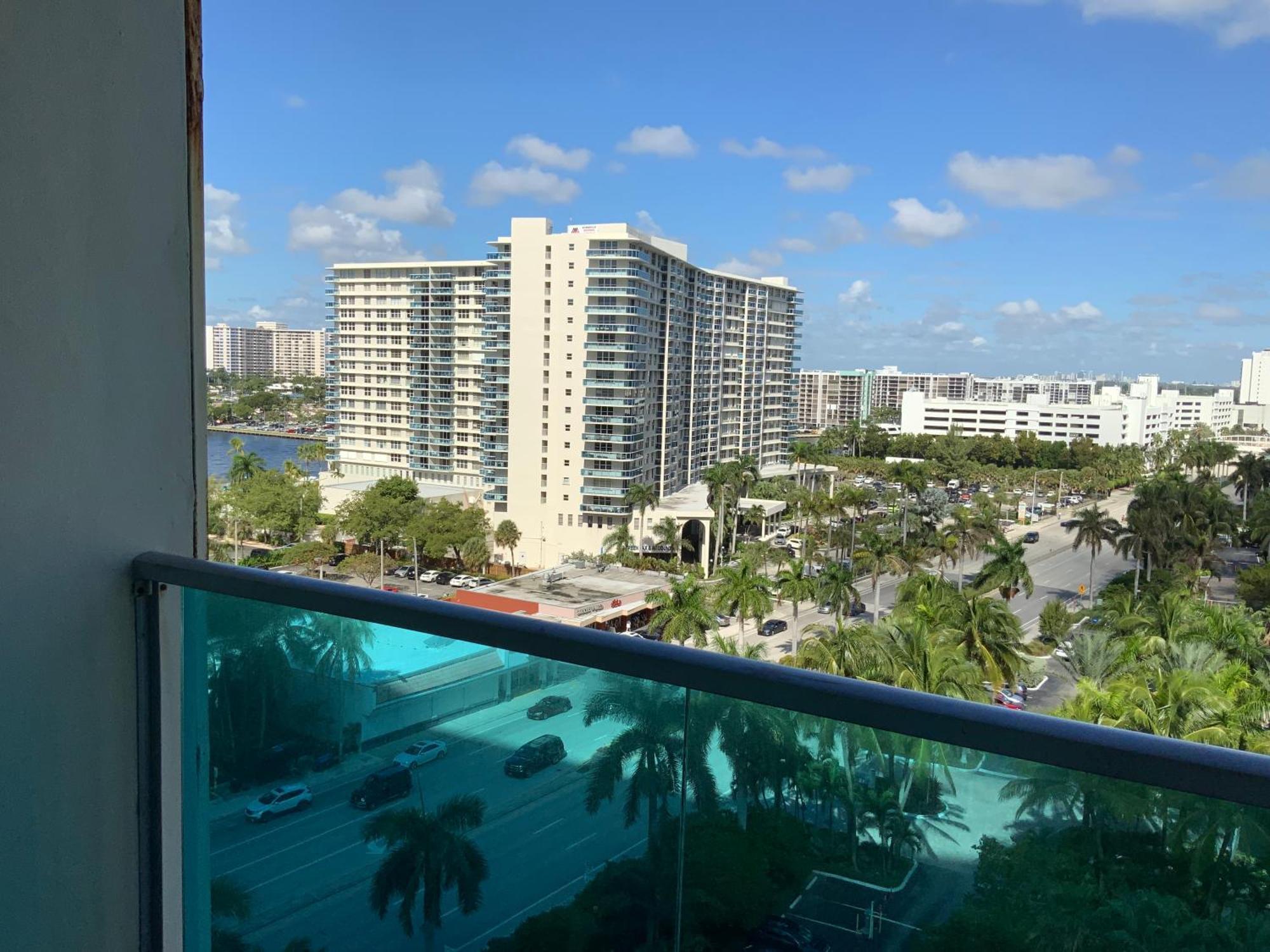 Cozy Ocean View Apartment By Miami Te Espera - Hallandale 11E Hollywood Exteriör bild